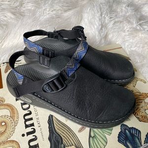 Chaco black leather slip on clogs toecoop